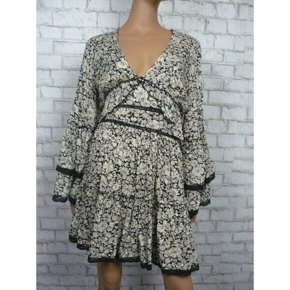 Free People Black Cream Kristall Mini Tiered Backless Dress Large NWT - Picture 3 of 7